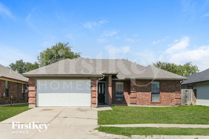 Primary Photo - 601 Betsy Ross Dr
