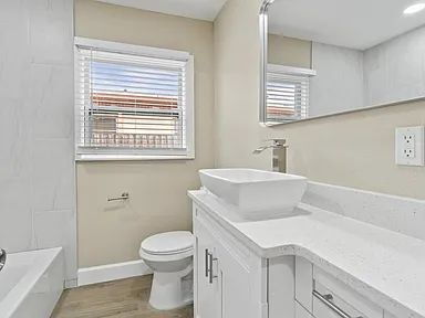 Foto del edificio - Beautifully Remodeled North Hyde Park Home | Prime Tampa Location