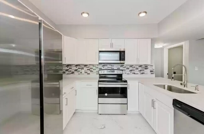 Cocina - 813 Pinewood Ct