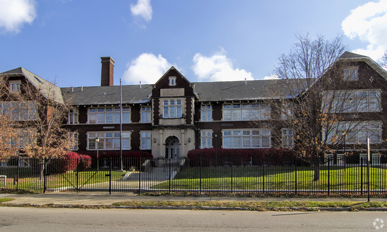 Building Photo - Brandeis Apartments