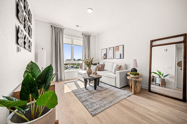 Living Room Furnished - Fitz Gateway