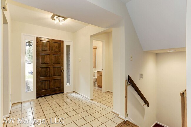 Building Photo - 3 br, 3.5 bath House - 5941 Valerian Lane