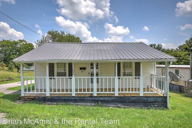 Building Photo - 2 br, 1 bath House - 109 Chapel Street