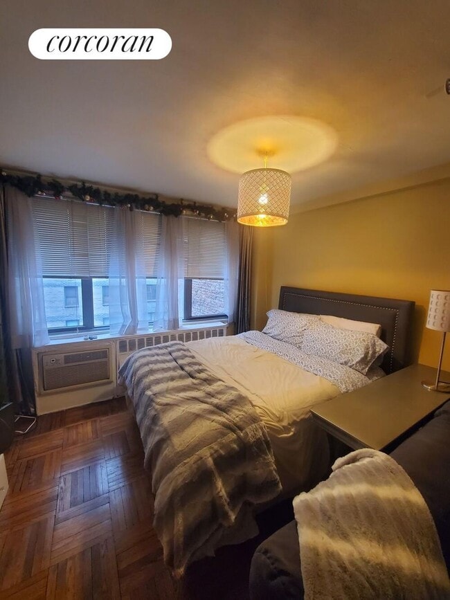 Building Photo - 209 E 56th St