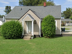 Building Photo - 311 Providence Rd