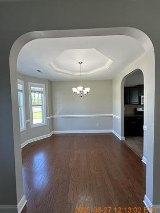 Building Photo - 830 Solomon Dr
