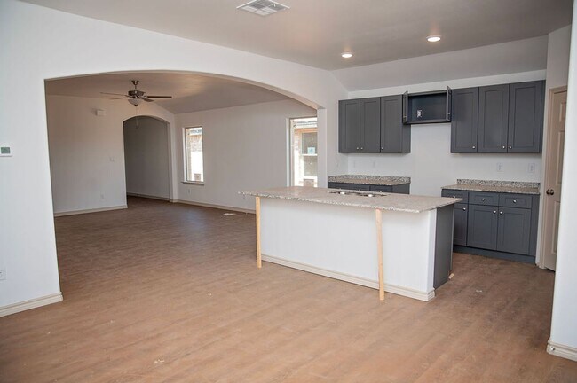 Building Photo - Lease This Stunning New Construction | Irr...