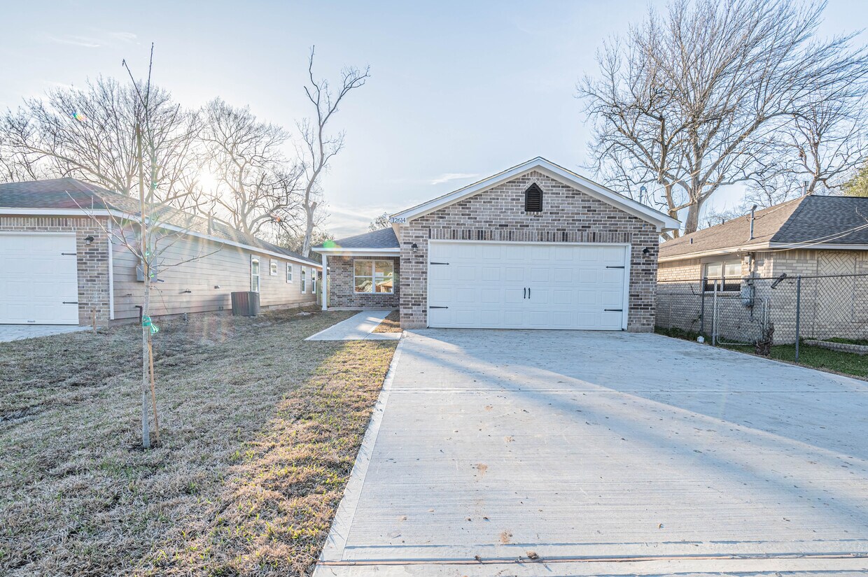 Primary Photo - 12616 Terrance St