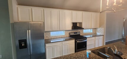 Building Photo - 5022 Brewcastle Ln