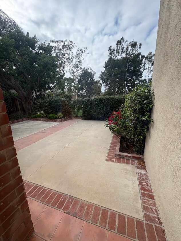 Building Photo - 11 Leatherwood Way