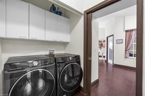 Building Photo - 8085 Celeste Dr