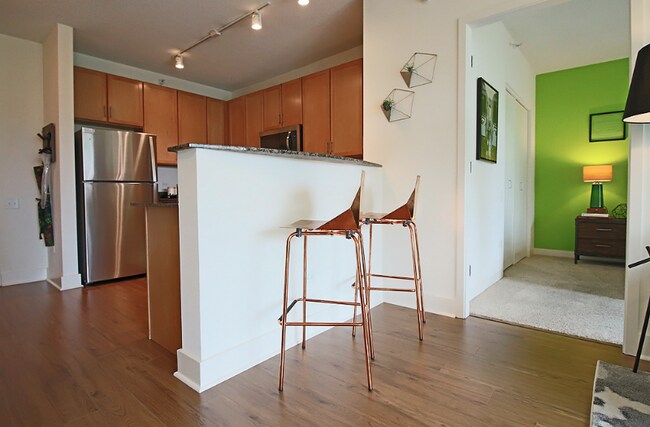 Photo - 966 S Clark St Apartment