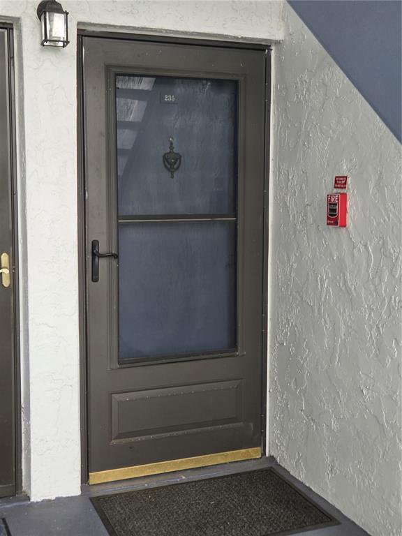 Foto del edificio - 235 Cypress Ln