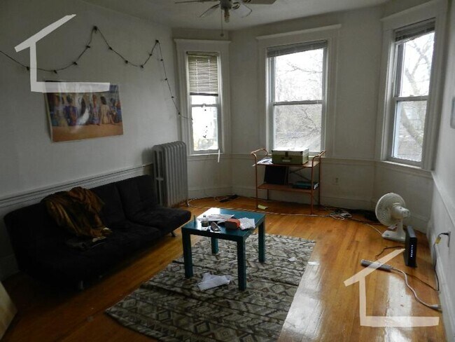 Foto del edificio - Great deal in Brighton - 3 Bedrooms, 1 Bat...