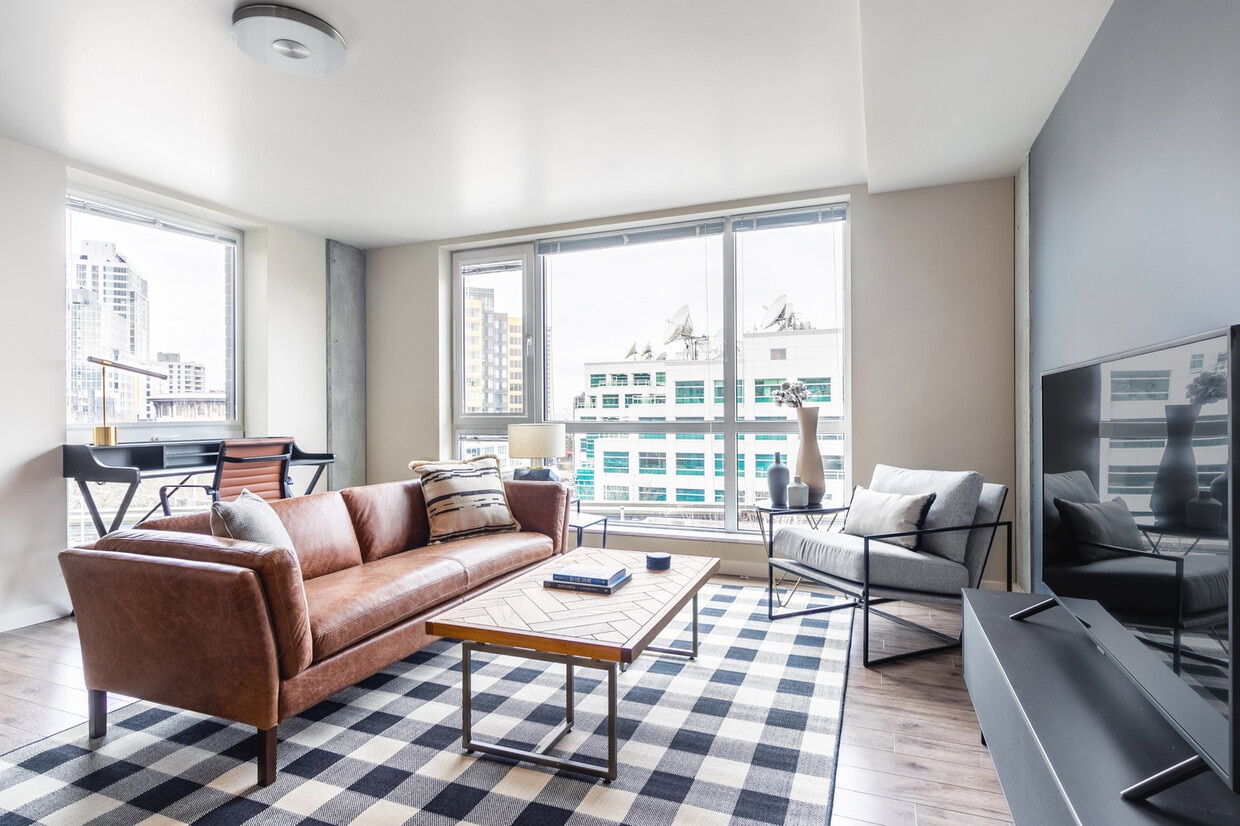 Primary Photo - 101 Taylor Ave N