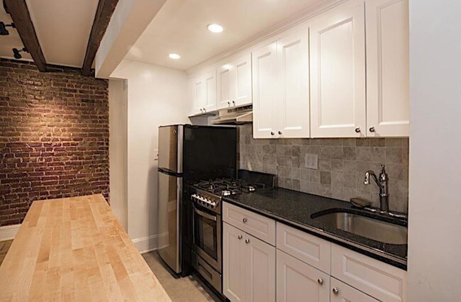 Building Photo - 133 Saint Felix Street