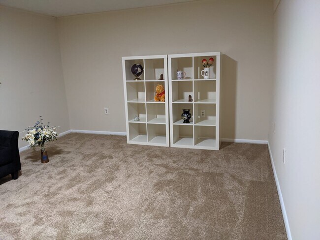 Building Photo - 1923 Berry Ln