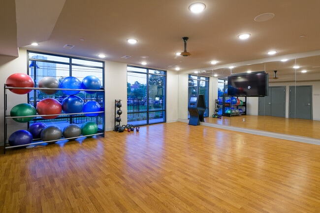 Photo - The Standard at Knoxville Apartments