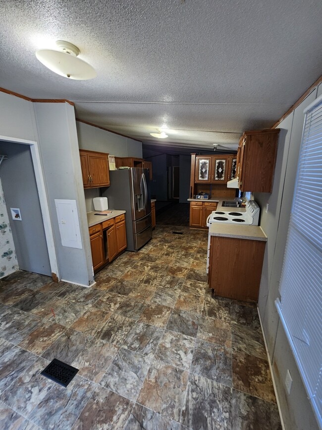 Building Photo - 560 Wynn Rd