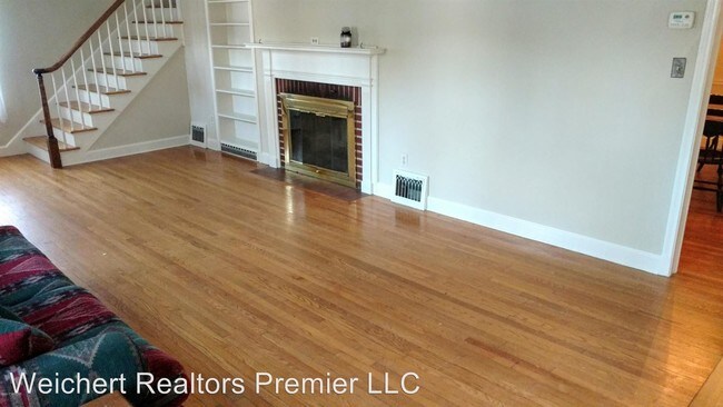 Foto del edificio - 4 br, 2 bath House - 21 Round Hill Rd