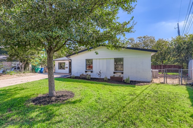 Building Photo - 2014 Hardy Cir