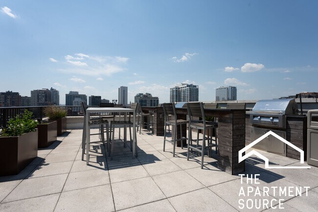 Foto del edificio - 600 N Wells St