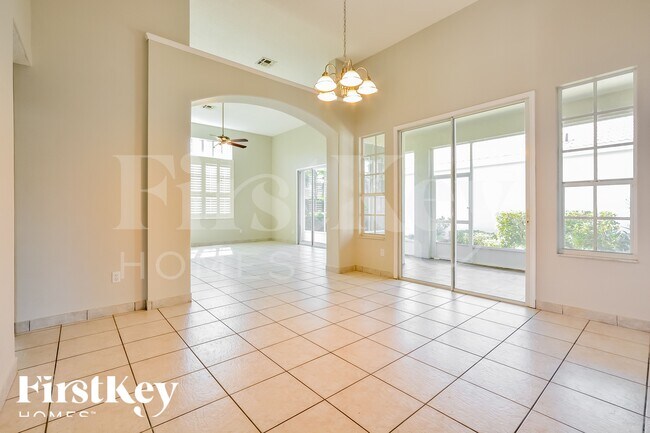 Foto del edificio - 13455 Lake Turnberry Cir