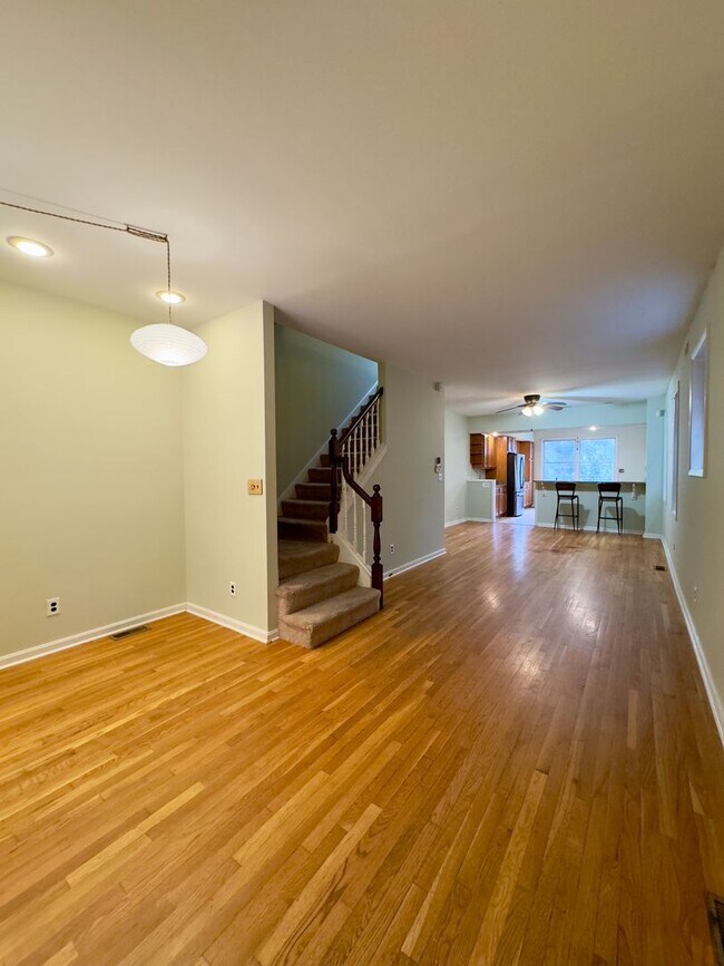 Foto del edificio - Spacious 3Bed/2Bath in Sabina Mattfeldt