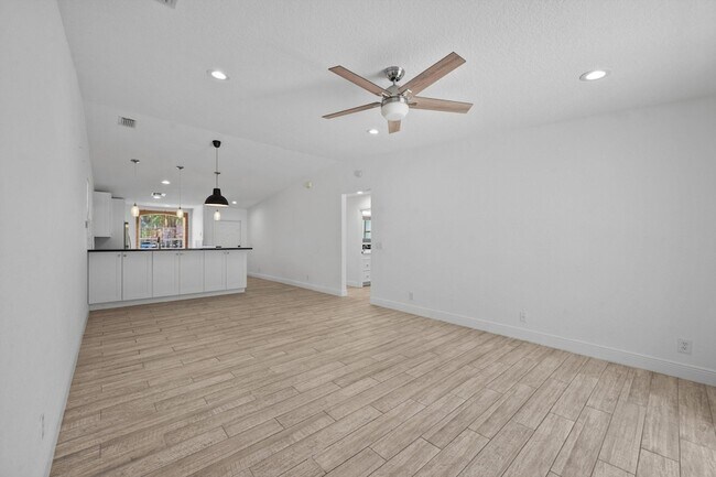 Foto del edificio - 3800 Miramontes Cir
