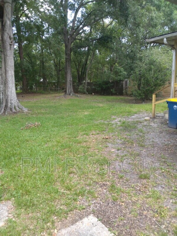 Building Photo - 5223 Polan Ln
