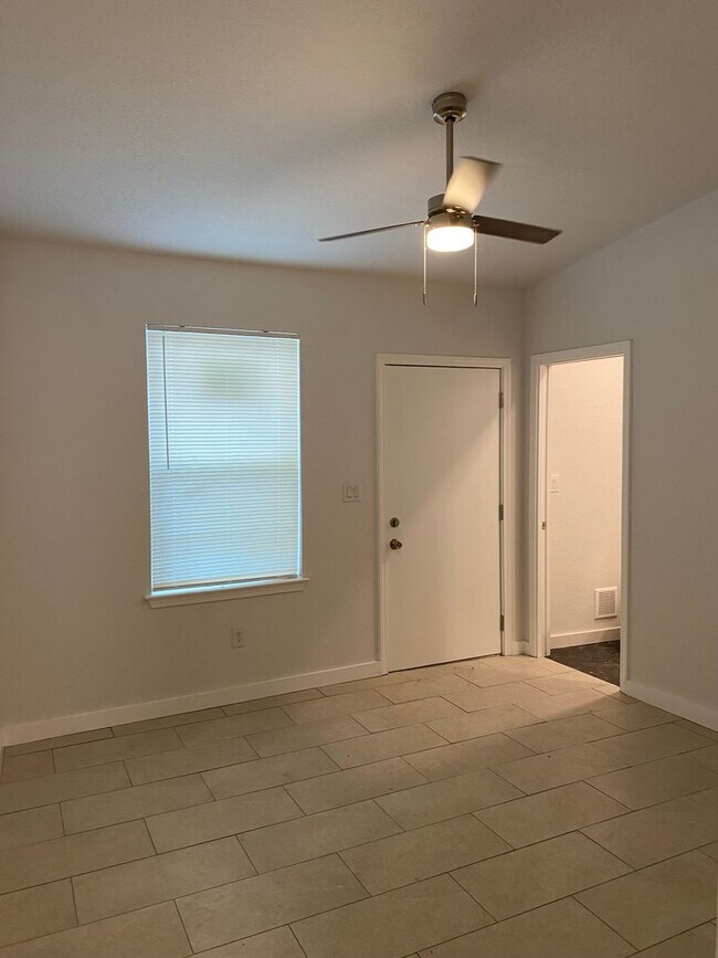 Foto del edificio - 1119 Guadalupe St