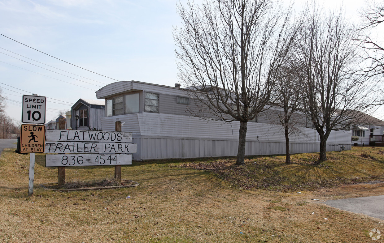 Primary Photo - Flatwoods Trailer Park