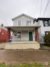 Building Photo - 324 Village St