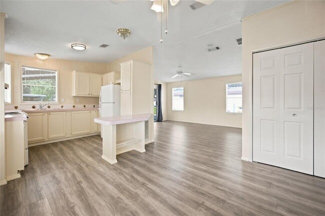 Building Photo - 8880 SW 27th Ave