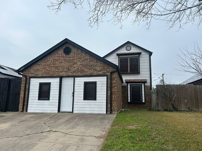 Foto del edificio - 1305 White Lake Dr