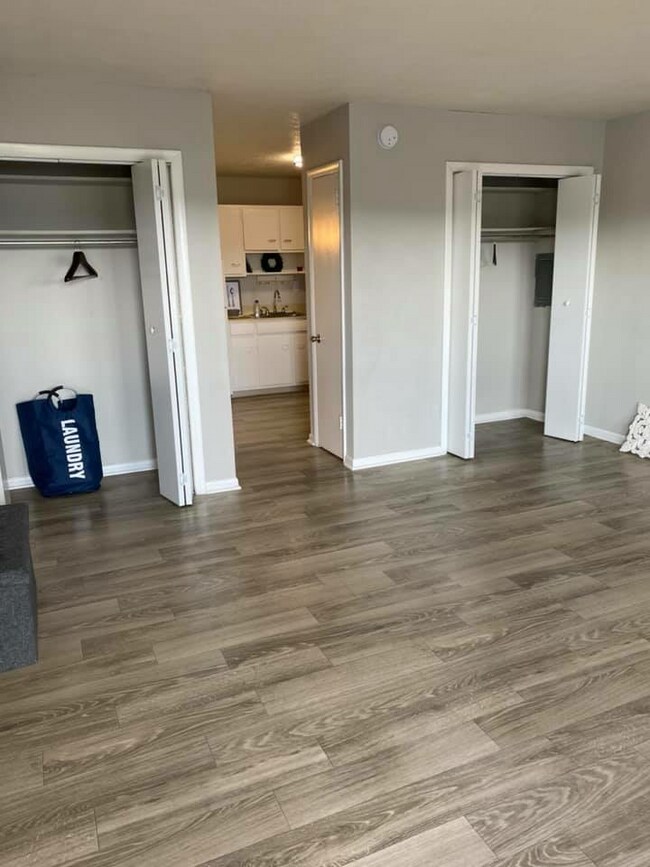 Concorde Studio.jpg - BelleFontaine Apartment Homes