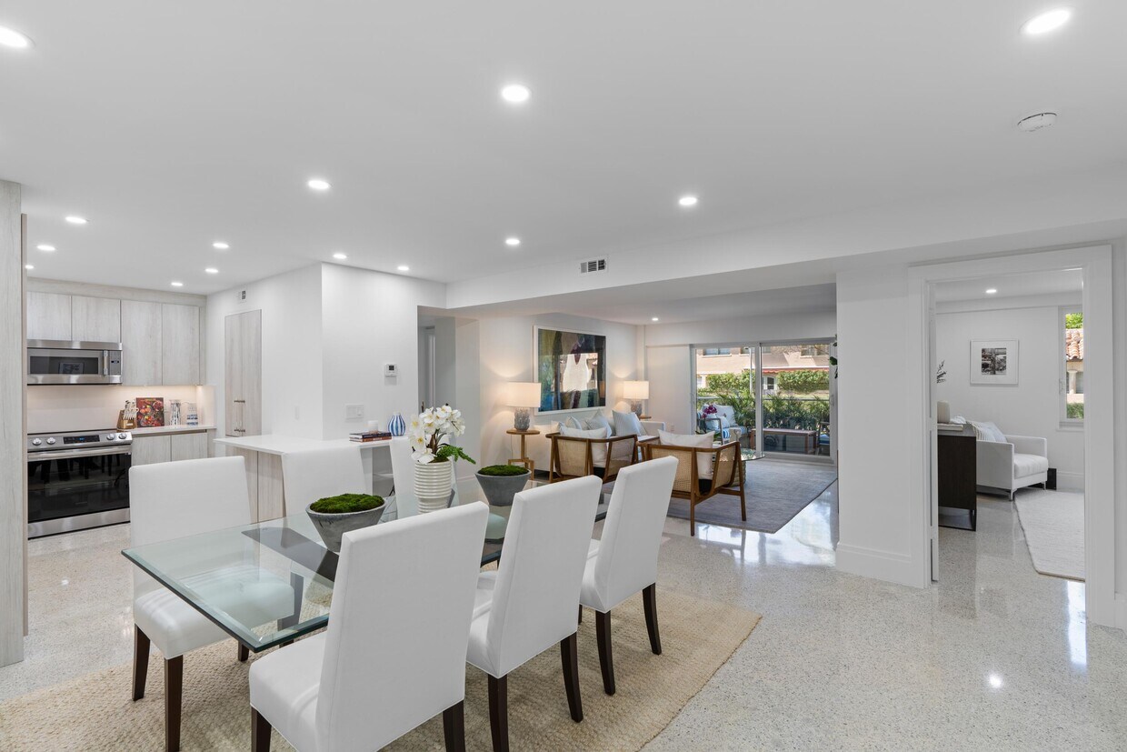 Foto principal - 170 N Ocean Blvd