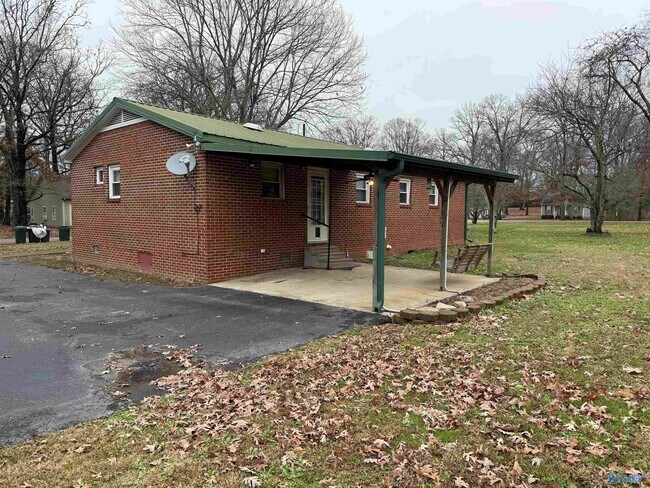 Foto del edificio - 26680 Coral St