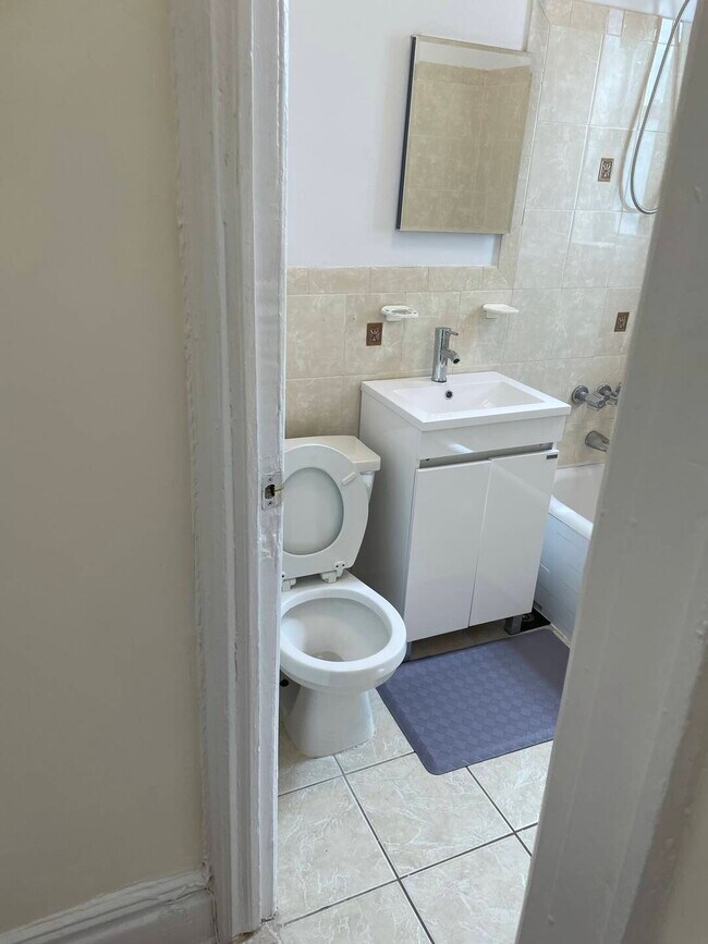 Foto del edificio - 2069 E 15th St