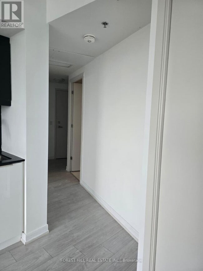 Photo du bâtiment - 90 Glen Everest Rd