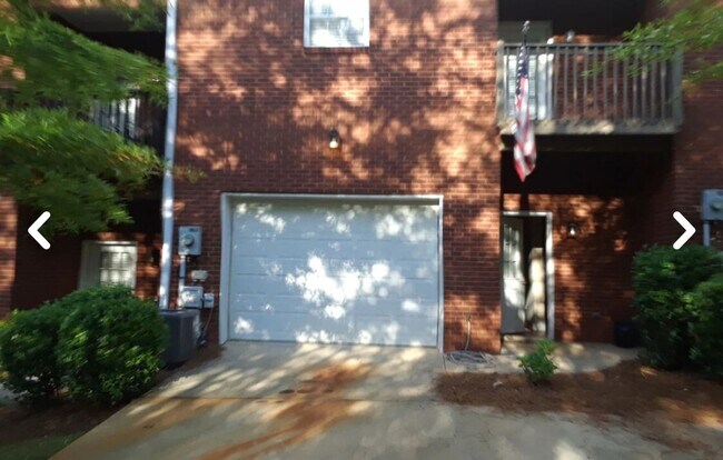 Foto del edificio - N. Dean Townhome