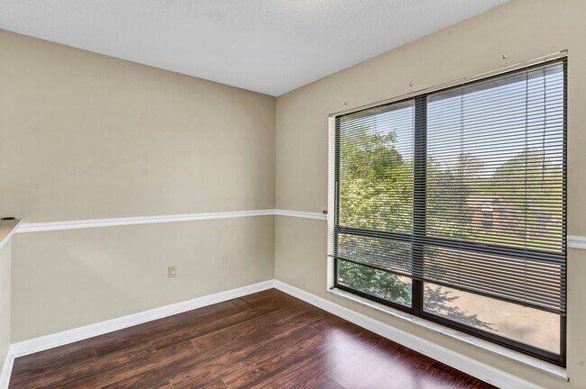 Foto del edificio - 1434 Montvale Station Rd