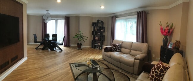 Sala de estar - 130 Diamond Ln