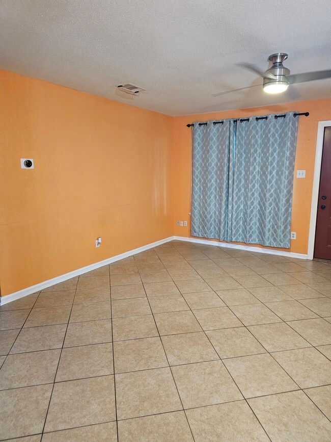 Foto del edificio - 9810 Thorn St