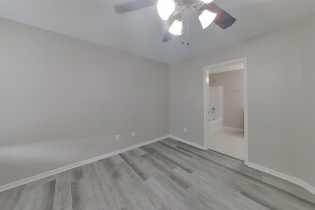 Foto del edificio - 628 Totem Trail Dr