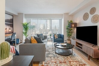 Building Photo - 840 Broughton St