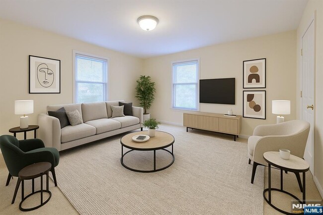 Building Photo - 145 Arch St