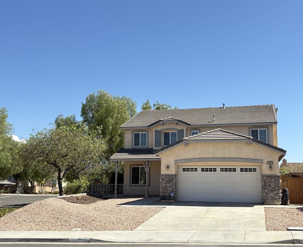 Foto principal - 4 Bed 3 Bath Home for Rent in Murrieta