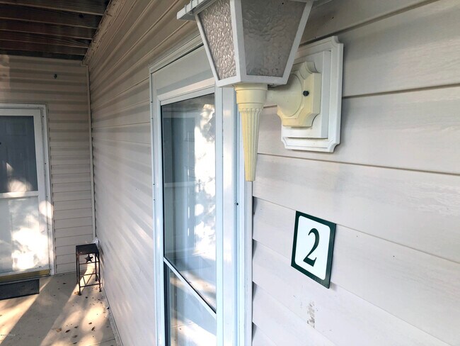 Building Photo - 1406 Willoughby Park Ct