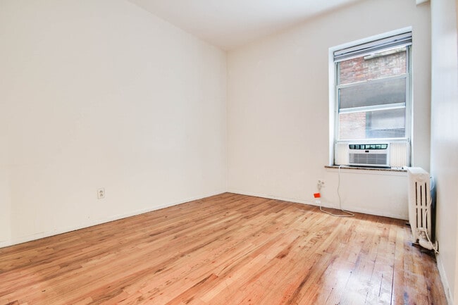 Foto del edificio - 234 E 14th St